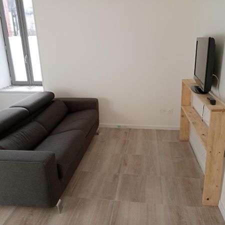 Appart Proche Toutes Commodites Souvigny Ngoại thất bức ảnh